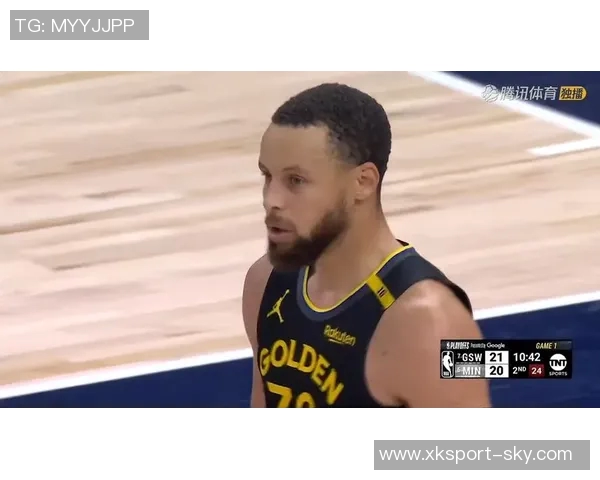 库里回应关键进攻犯规事件称自己只是正常挥臂防守者侵犯了我的空间
