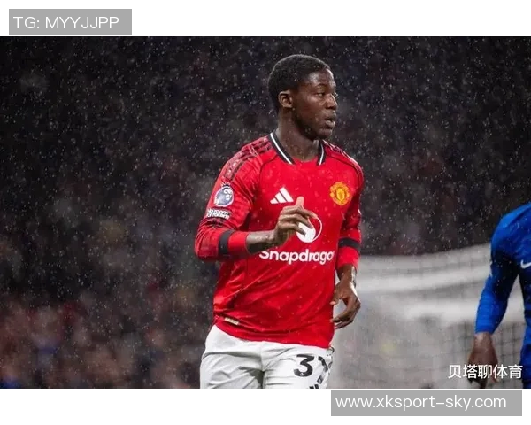 B费与阿莫林助教咖啡会面引发关注后者曾负责曼联定位球战术 B费与阿莫林助教咖啡会面引发关注后者曾负责曼联定位球战术