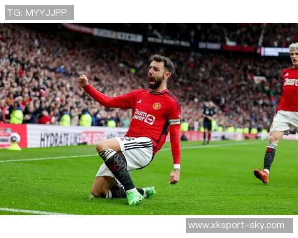 B费与阿莫林助教咖啡会面引发关注后者曾负责曼联定位球战术 B费与阿莫林助教咖啡会面引发关注后者曾负责曼联定位球战术