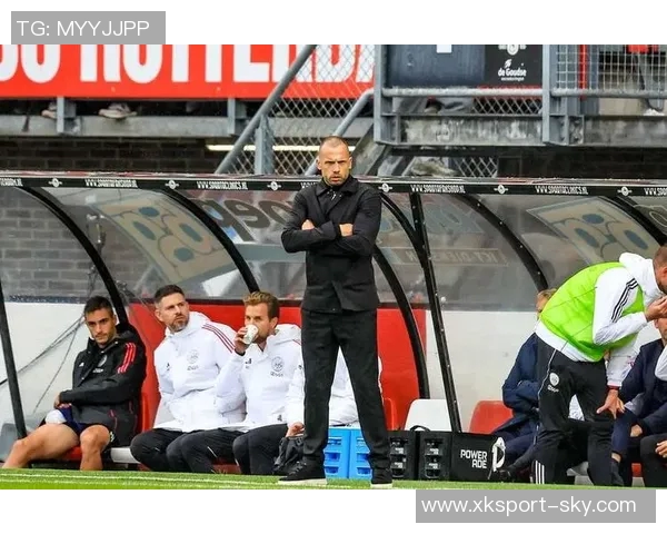 前阿贾克斯主帅海廷加正式加盟热刺担任助理教练助力球队发展 前阿贾克斯主帅海廷加正式加盟热刺担任助理教练助力球队发展