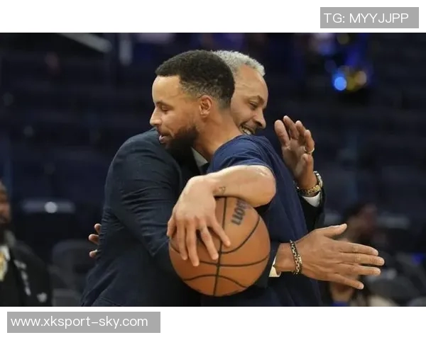 戴尔库里谈黄蜂新文化三球将助力新秀成长与发展