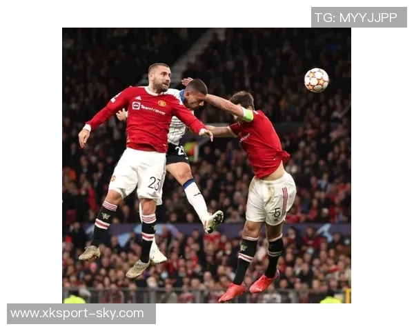 罗马诺罕见长文力挺马奎尔鼓励他勇敢追梦不惧世人指责